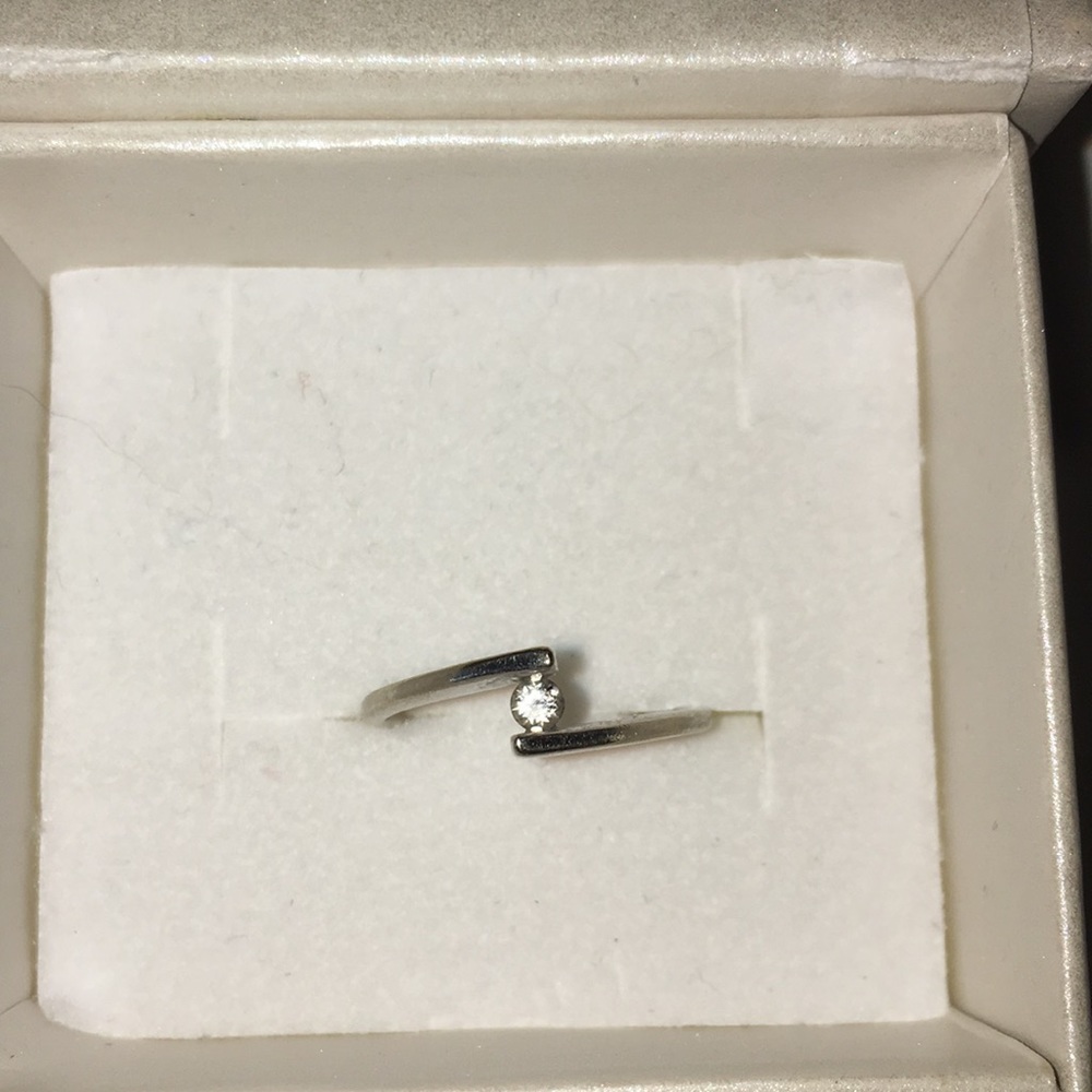 10k white gold ring 1/4 ct
